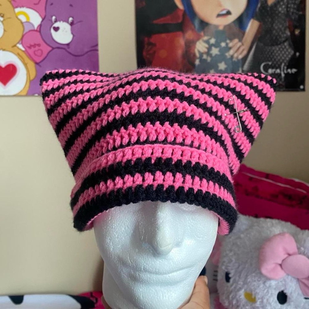 crochet cat ear beanie <3